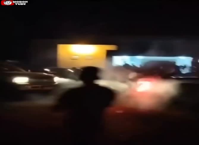 Video :Death in Valpara&iacute;so during a music video (Warning - disturbing)
